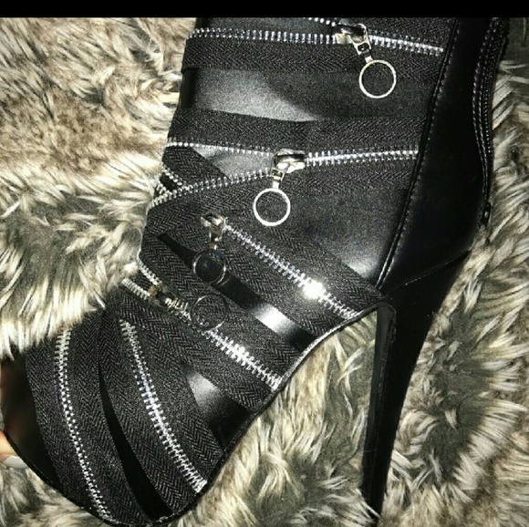 Reposh heels - Picture 3 of 3